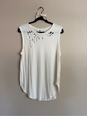 Old Navy Cream Sleeveless Tank with Leaf Cutout